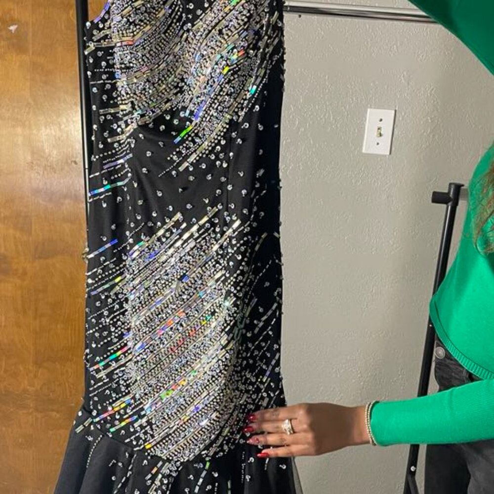 Prom Dress - Picture 3 of 5